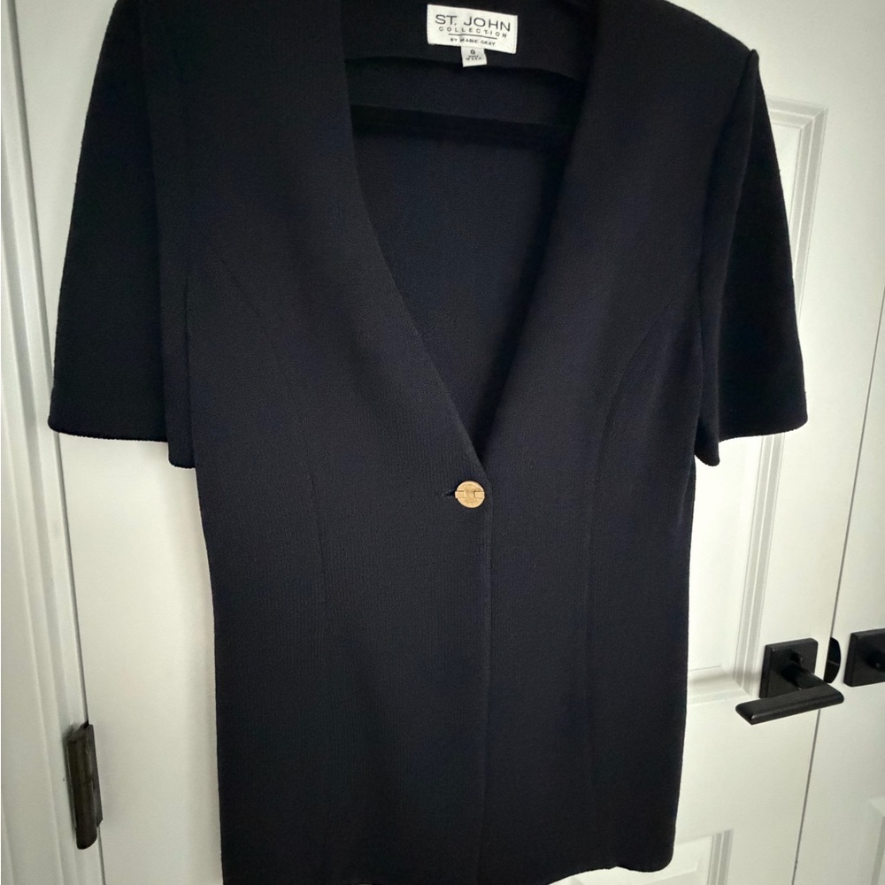 St John Knit Collection by Marie Gray Short Sleeve Black Knit Cardiga Size 8 EUC